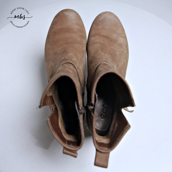 Ecco Leann Buckle Matte Leather Heeled Ankle Boots - Picture 11 of 15